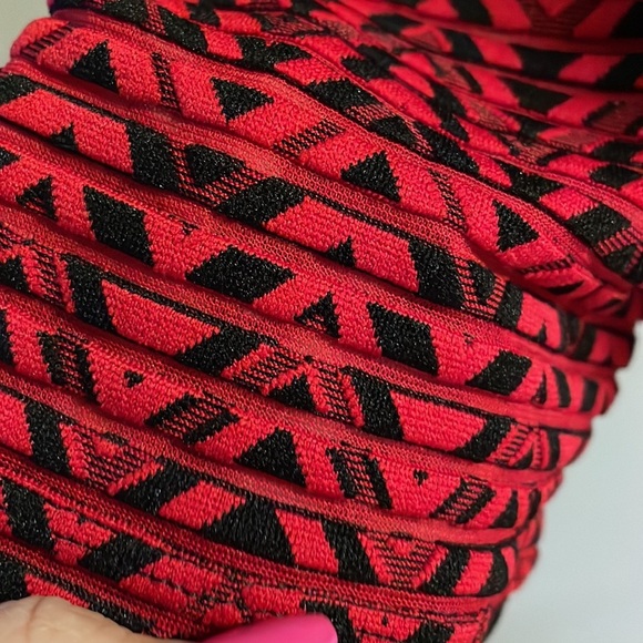 London Times chevron sheath stretch textured dress. Half sleeve mock neck sz 10 - Picture 5 of 12